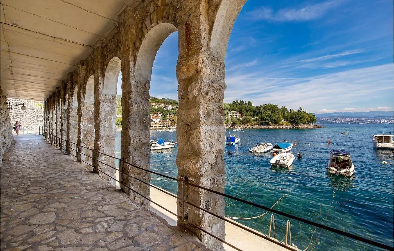 Nice Apartment In Opatija With House Sea View Chorvatsko